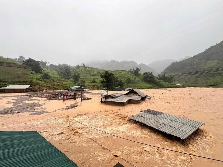 Post-Yagi floodwaters threaten mountainous localities